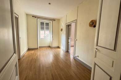 Appartement 5 pièces 740 €