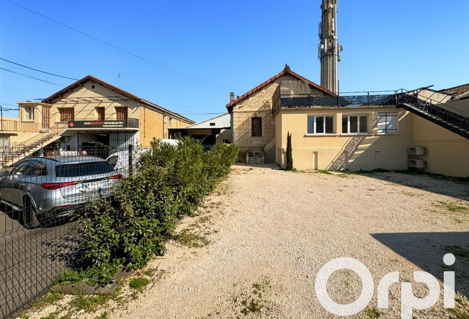 Ensemble immobilier à vendre — photo 1