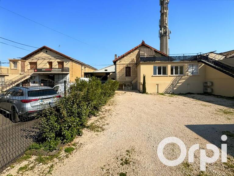 Ensemble immobilier à vendre — photo 1