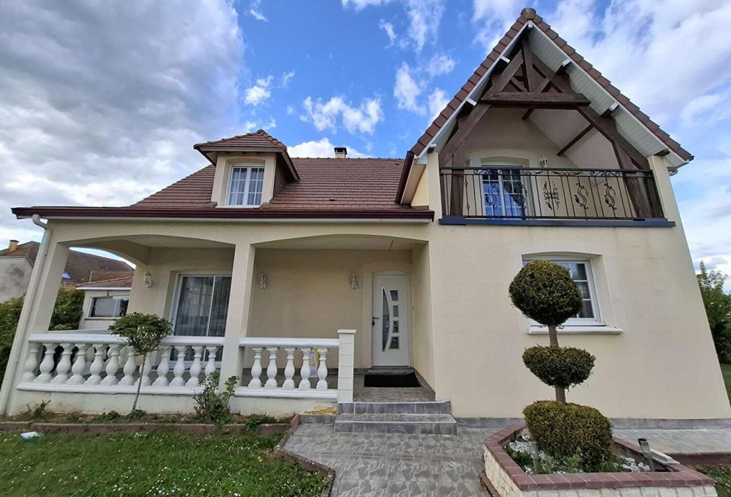Maison/Pavillon L AIGLE 7 pièce(s) 122 m2 avec terrain 630m² — photo 1