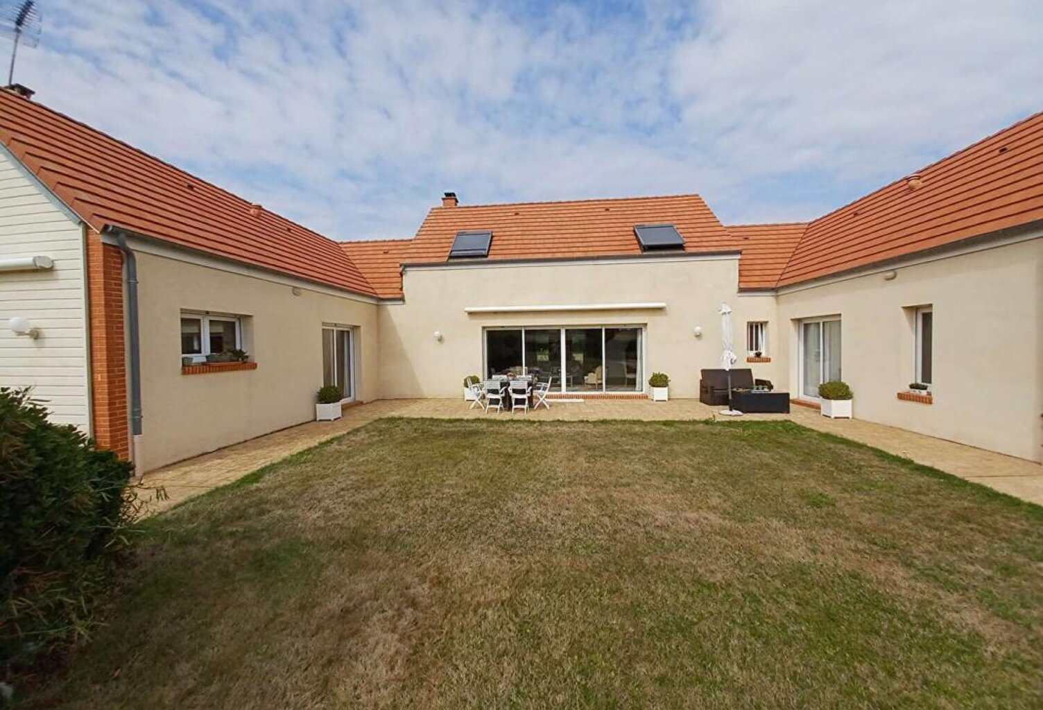 PROCHE L'AIGLE/MORTAGNE MAGNIFIQUE PROPRIETE  5 pièce(s) 233.5 m2 avec piscine — photo 1