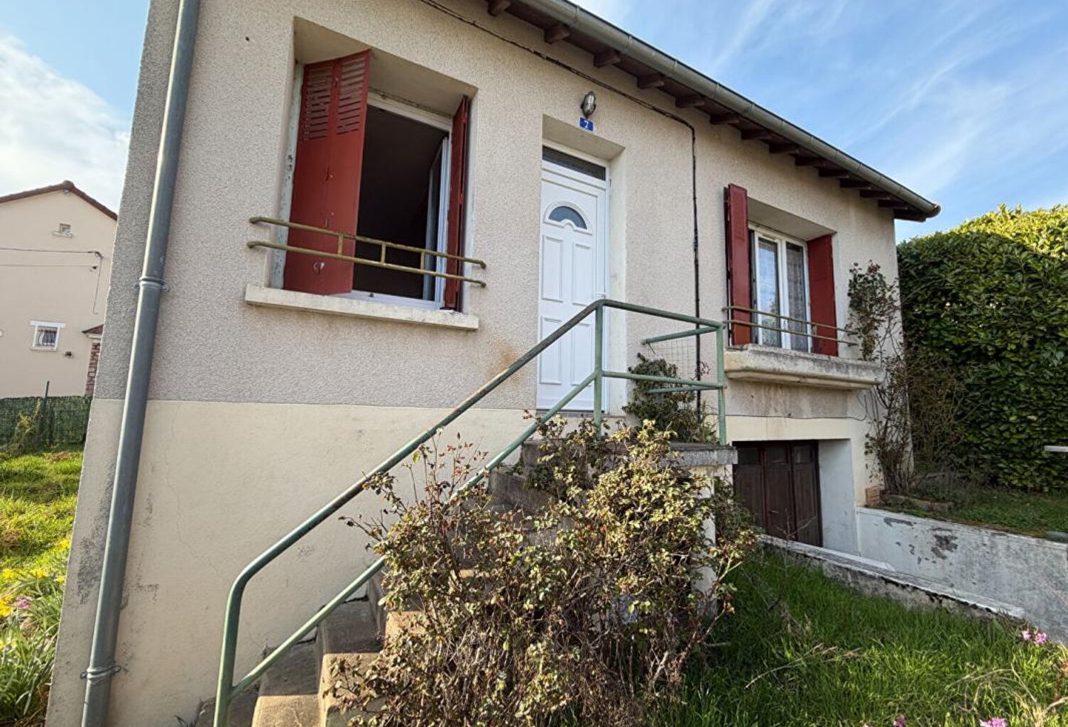 Maison sur sous sol dans un quartier calme de la ville d'Imphy — photo 1