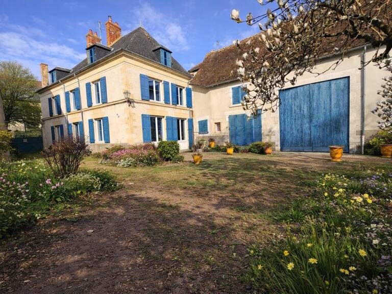 Maison de caractère 332 m² - Terrain 2 489 m² - Piscine - Dépendances - Proche Magny-Cours — photo 1