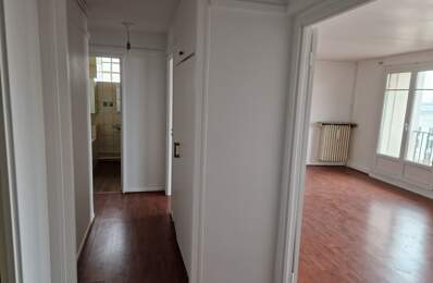 Appartement 2 pièces avec balcon en centre-ville — photo du bien