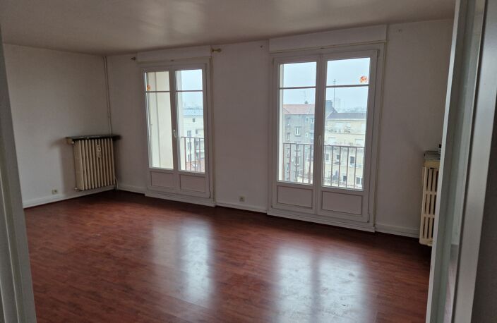 Appartement 2 pièces avec balcon en centre-ville — photo 2