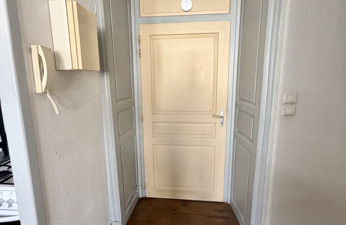 T2 meublé de 42 m2 — photo 3