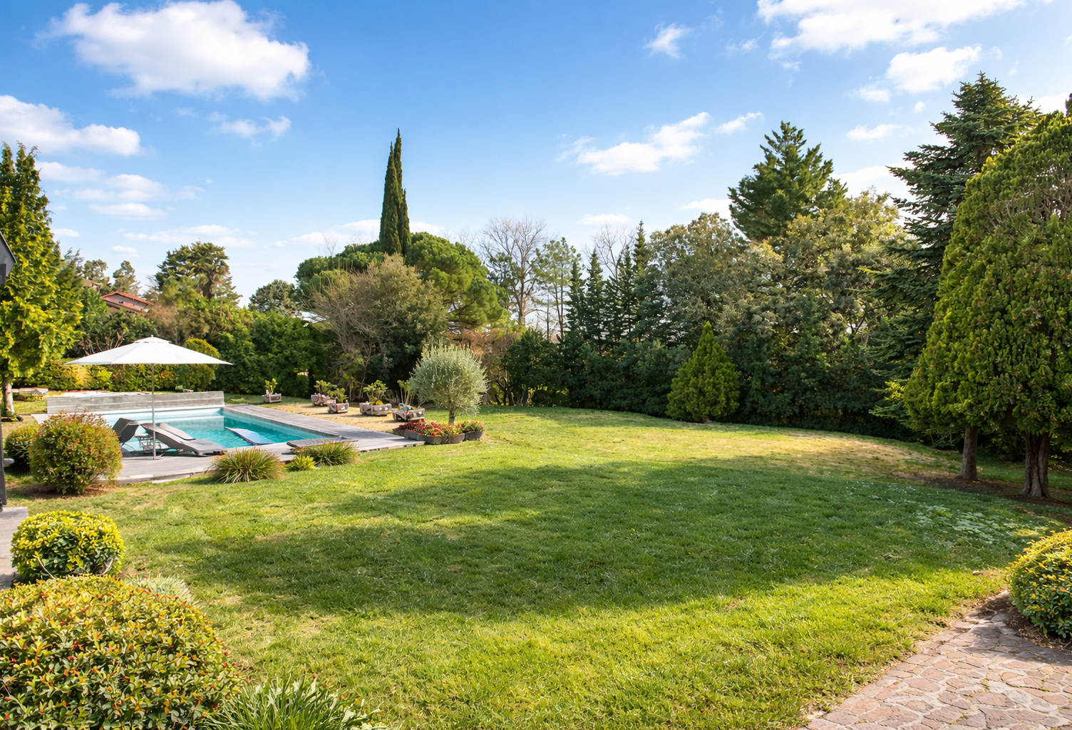 Sublime villa 5 pièces avec piscine et jardin de plus de 500 — photo 1