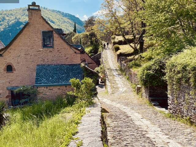 Conques en Rouergue maison lumineuse respectueuse de l'environement — photo du bien