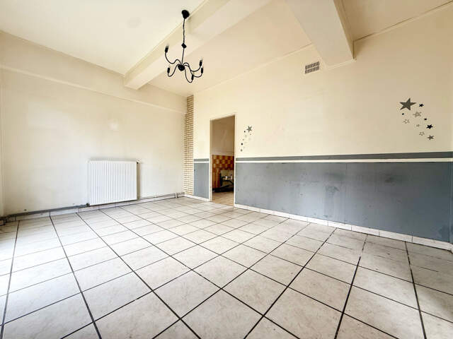 NESLE - MAISON MITOYENNE - 3 CHAMBRES - JARDIN - COUR - DEPE — photo du bien