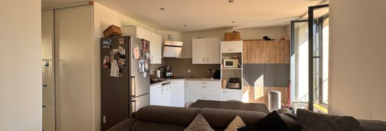 Appartement 3 Pièces 49 m² à louer à Jouques (13490)