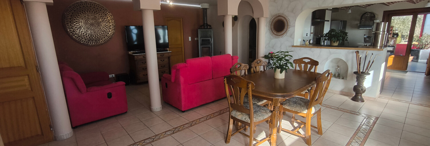 Maison 9 Pièces 220 m² à vendre à Colleret (59680)