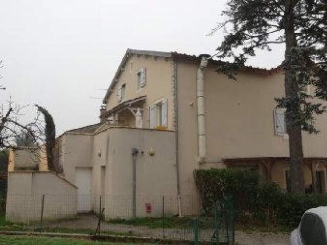 Immeuble Mercues — photo du bien
