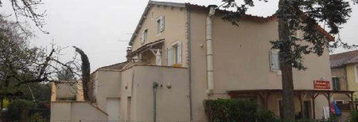 Immeuble  355 m² à vendre à Cahors (46000)