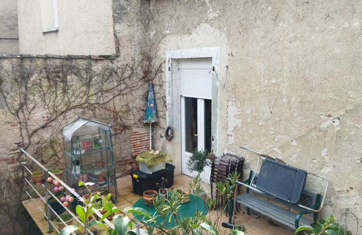 Cahors centre . Maison T4 avec terrasse + Appartement T2 au rez — photo 5