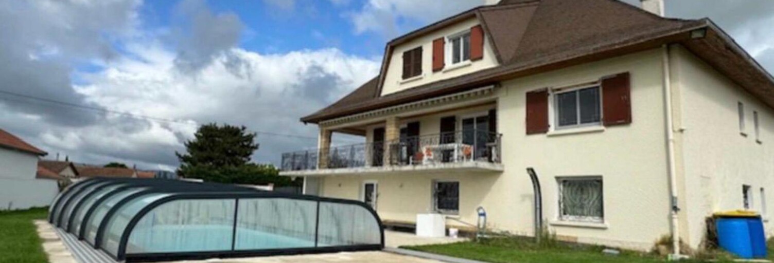 Maison 10 Pièces 282 m² à vendre à Pouilly-les-Nonains (42155)