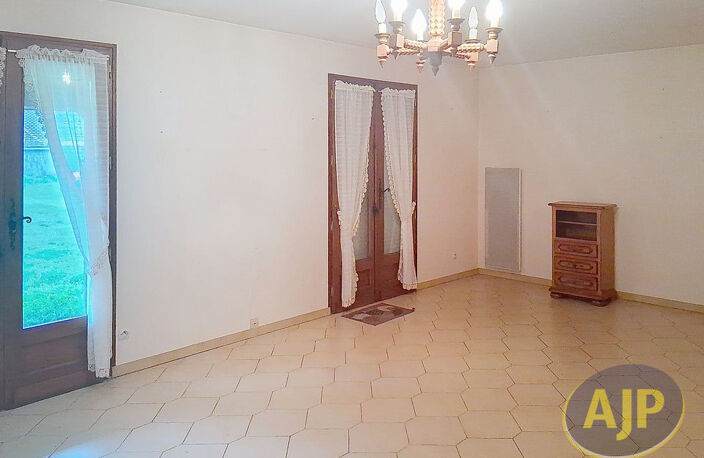 Maison avec dépendances — photo 5
