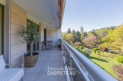 Appartement 4 pièces 618000 €