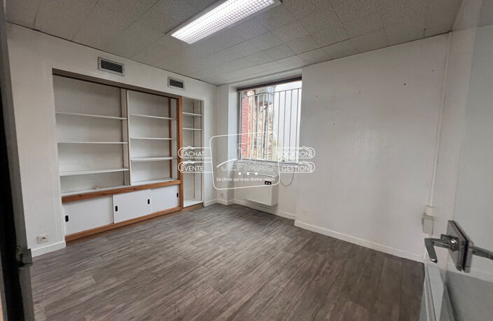 Local commercial  80 m² environ - Plein bourg de Saint Julien De Concelles — photo 4