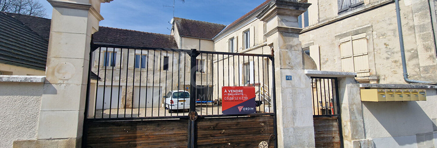 Immeuble  240 m² à vendre à Gy-l'Évêque (89580)