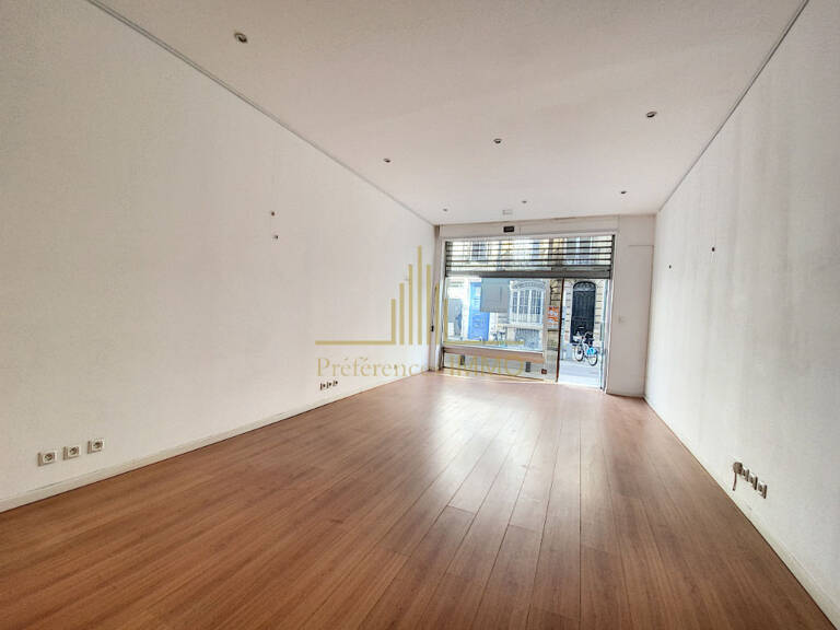Bordeaux Palais Galien Local commercial  51 m2 — photo 1