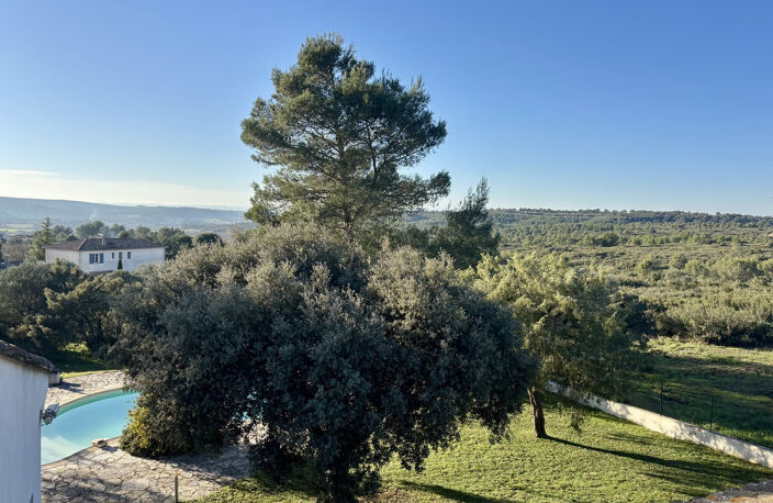 VILLAGE EN PERIPHERIE D'UZES : VILLA 4 CHAMBRES AVEC PISCINE — photo 5