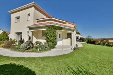 Maison 10 pièces 457600 €