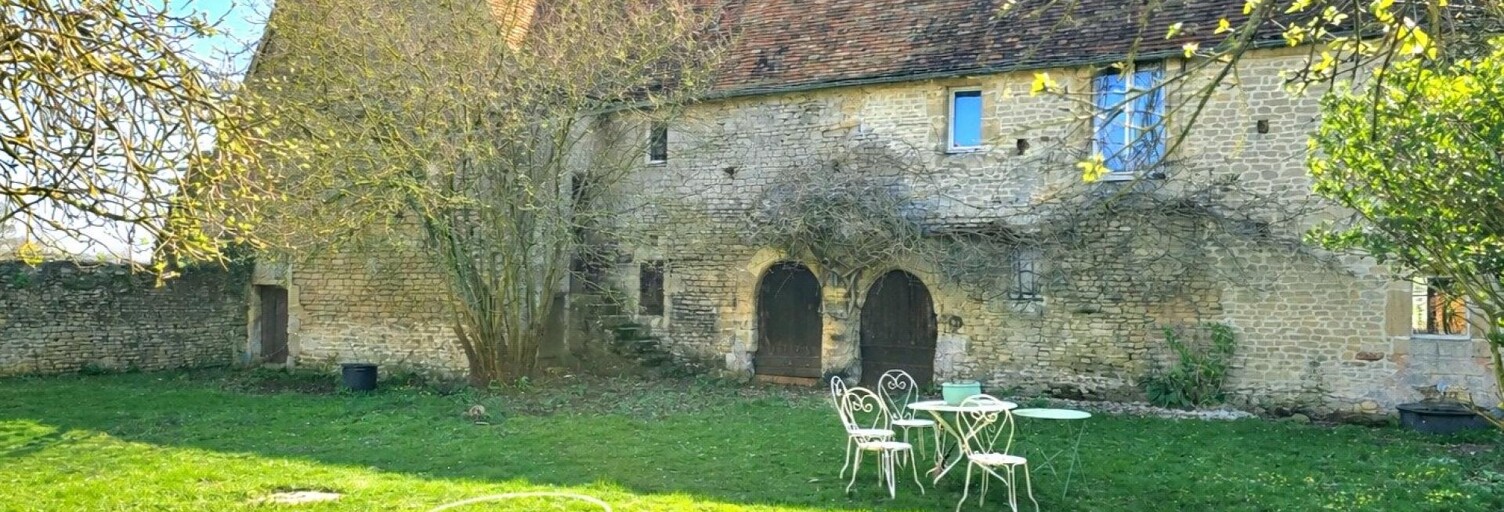 Maison 9 Pièces 260 m² à vendre à Saint-Pierre-en-Auge (14170)