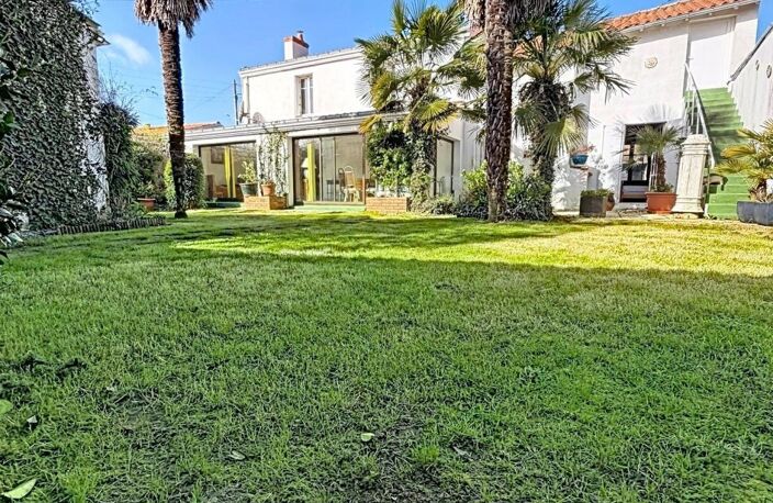 Maison traditionnelle a rénover proposant des espaces et un cadre de vie agréable — photo 3