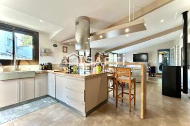 Maison 7 pièces 550000 €