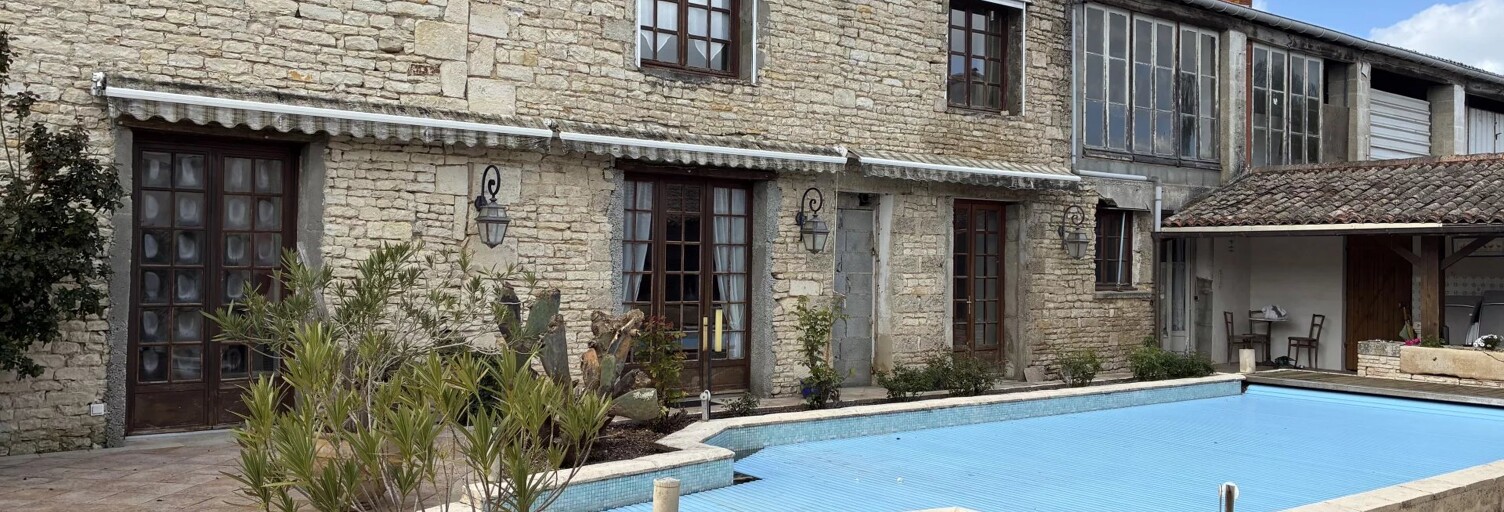 Maison 5 Pièces 184 m² à vendre à Épannes (79270)