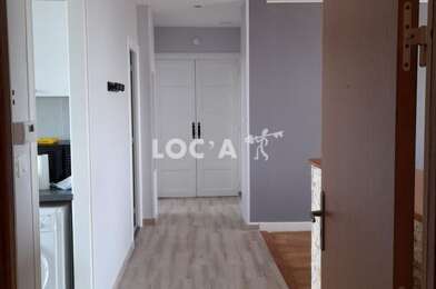Appartement 4 pièces 910 €