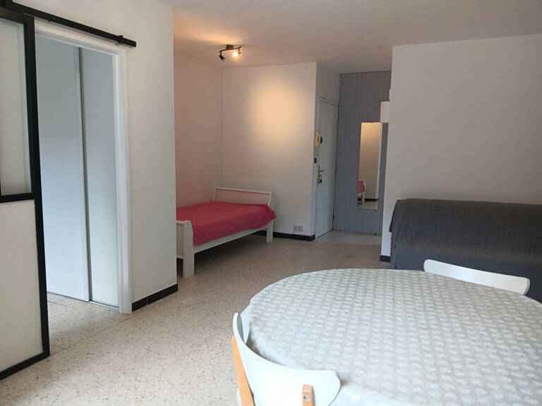Appartement en centre-ville avec cellier — photo 1