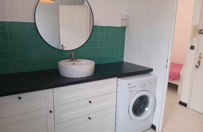 Appartement en centre-ville avec cellier — photo 3