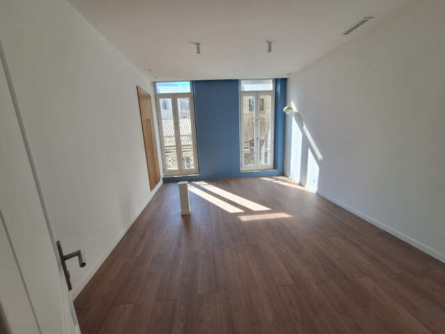 À LOUER   LOCAL PROFESSIONNEL DE QUALITÉ   MARSEILLE 6e (RUE — photo du bien
