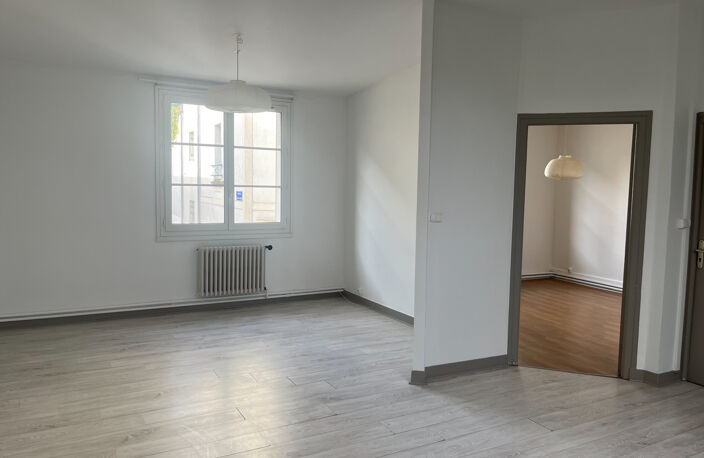 MAISON T3 - RUE MONSEIGNEUR AUGOUARD — photo 2