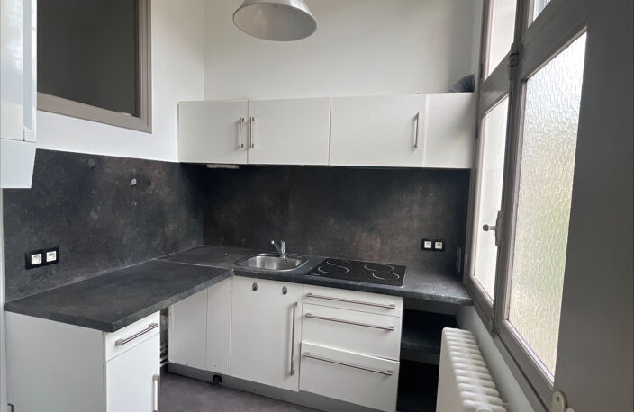 MAISON T3 - RUE MONSEIGNEUR AUGOUARD — photo 5