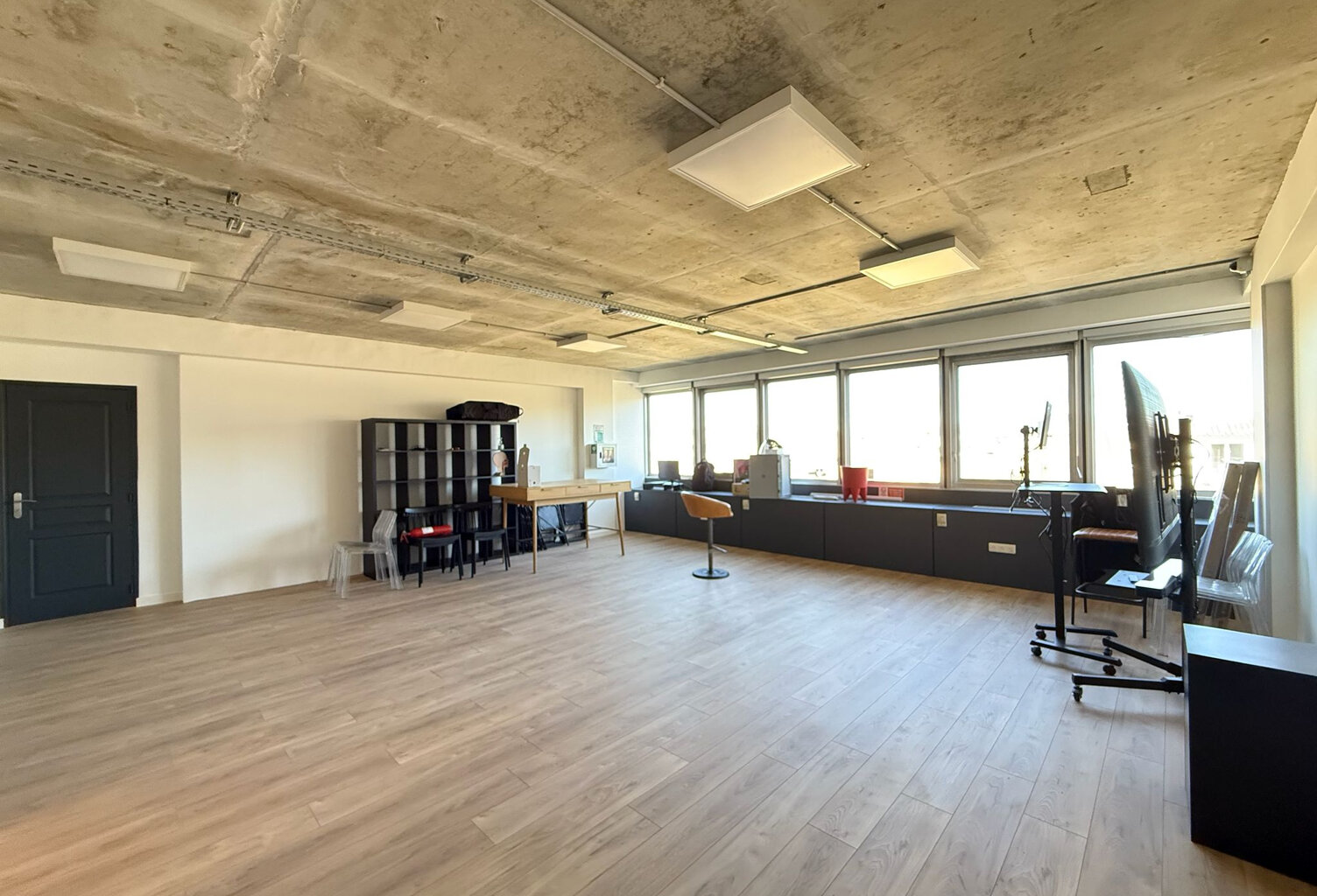 A VENDRE  Bureaux 120m2   Marseille 8e — photo 1