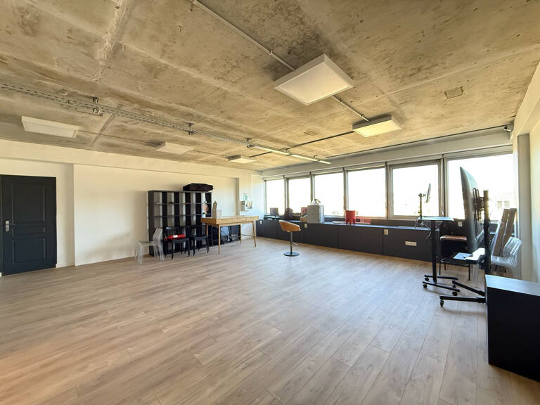 A VENDRE  Bureaux 120m2   Marseille 8e — photo 1