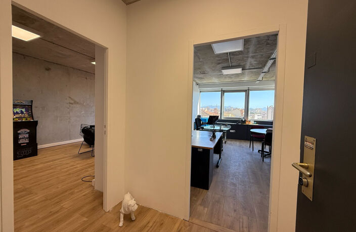 A VENDRE  Bureaux 120m2   Marseille 8e — photo 2