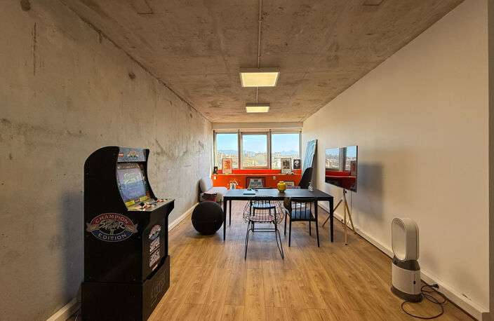 A VENDRE  Bureaux 120m2   Marseille 8e — photo 4