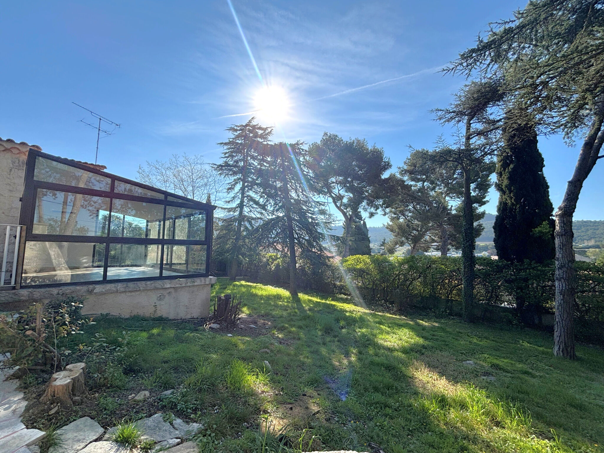 Villa / Maison  T4 à louer Roquefort-la-Bédoule 13830