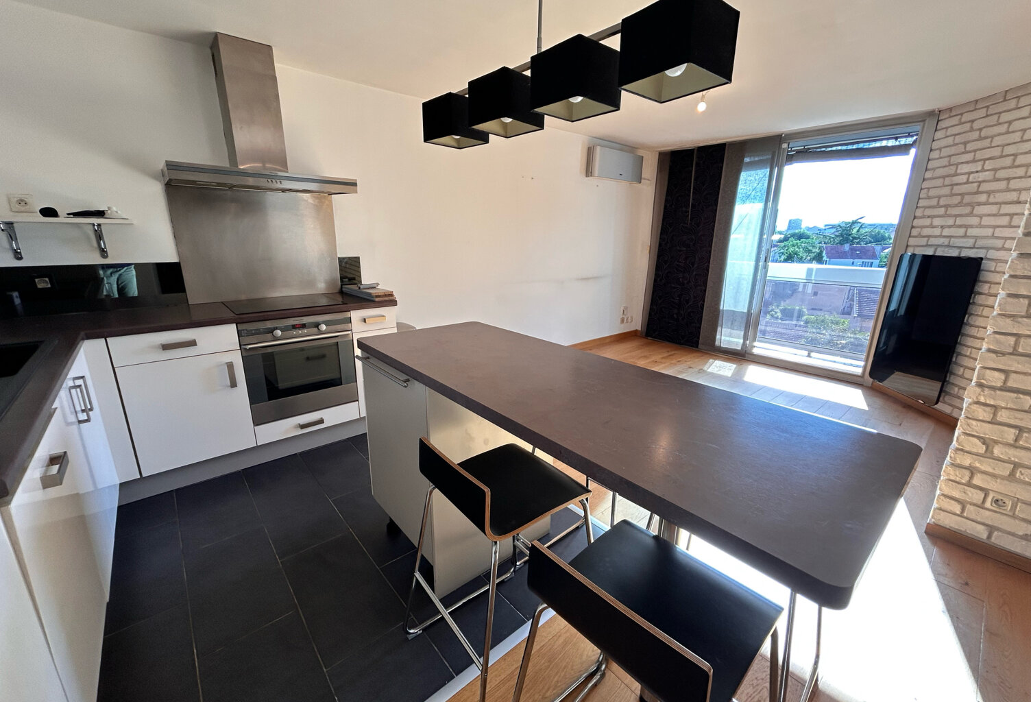 Villeurbanne   Rue Baratin | Appartement lumineux, au calme, — photo 1