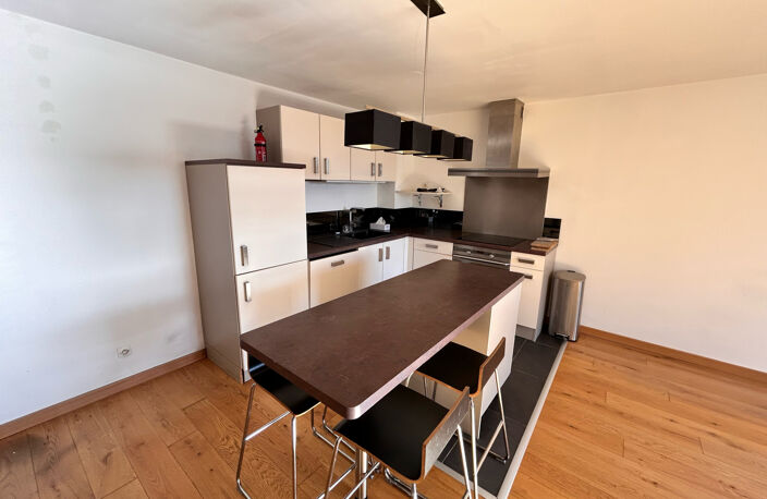 Villeurbanne   Rue Baratin | Appartement lumineux, au calme, — photo 2