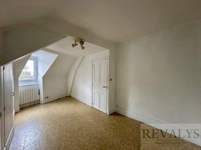 Appartement à rénover — photo du bien