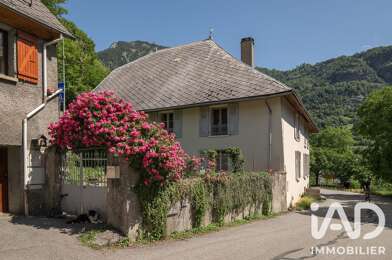 Maison 9 pièces 240000 €