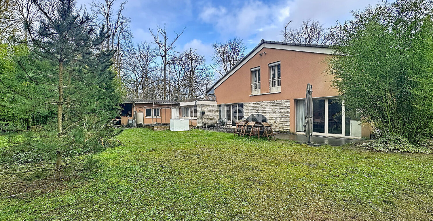 Maison  7 pièce(s),  263 m2 habitables terrain 3812m² — photo 1
