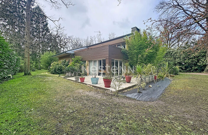 Maison  7 pièce(s),  263 m2 habitables terrain 3812m² — photo 2