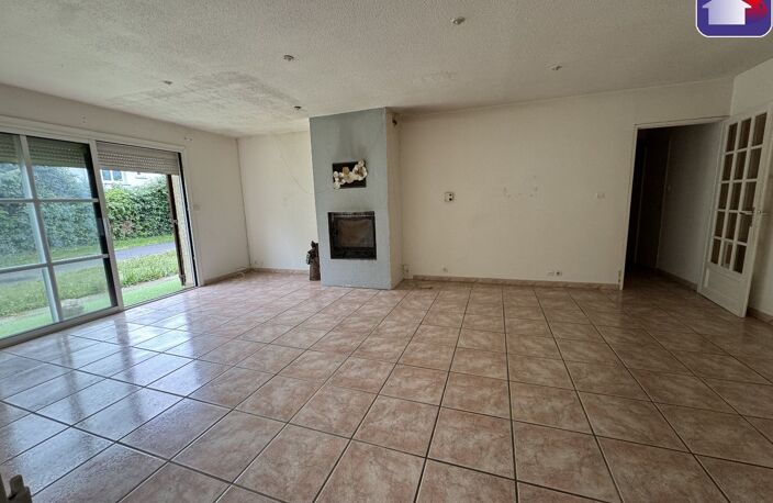 Vente maison 4 pièces 215 m² Saint-Jean-du-Falga (09100) — photo 2