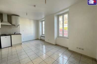 Appartement 1 pièces 330 €