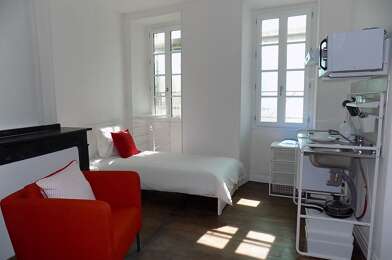 Appartement 1 pièces 335 €